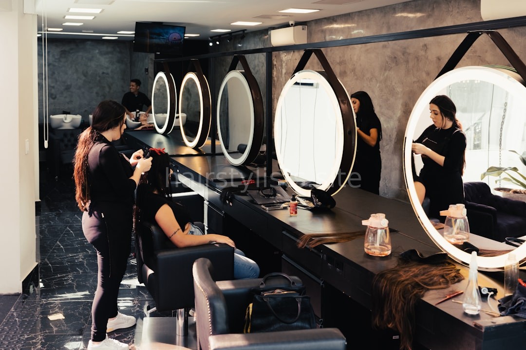 Salon Atmosphere